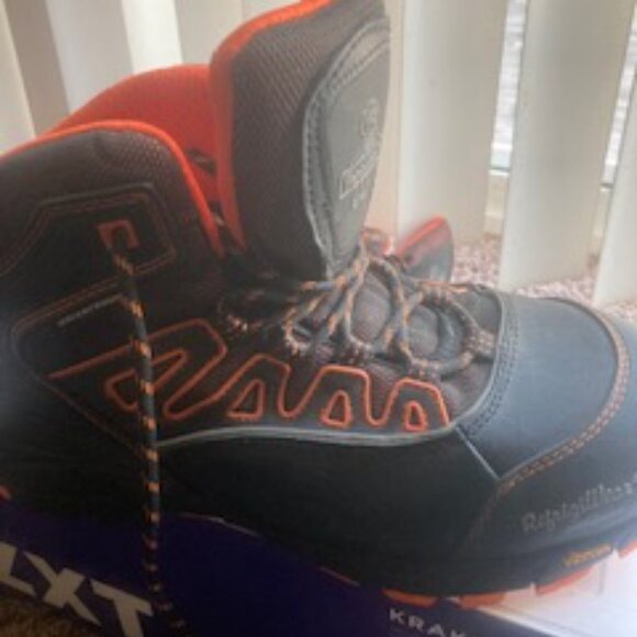 Mens size 10 steel toe refrigerator work boots